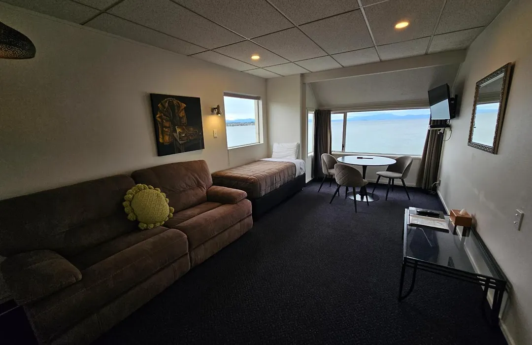 Tui Oaks Motel-1