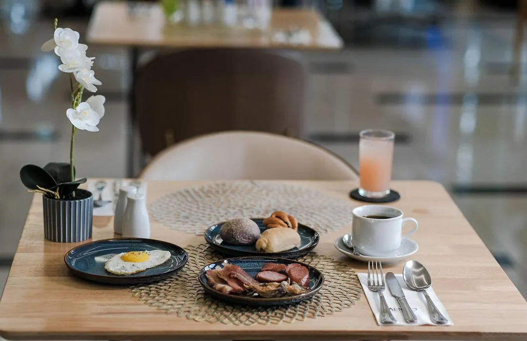 Ramada By Wyndham Manila Central-1