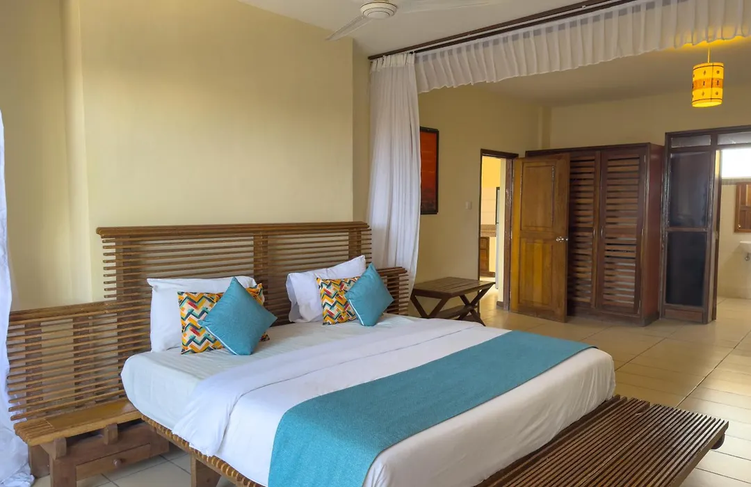 Cityblue Creekside Hotel & Suites-1