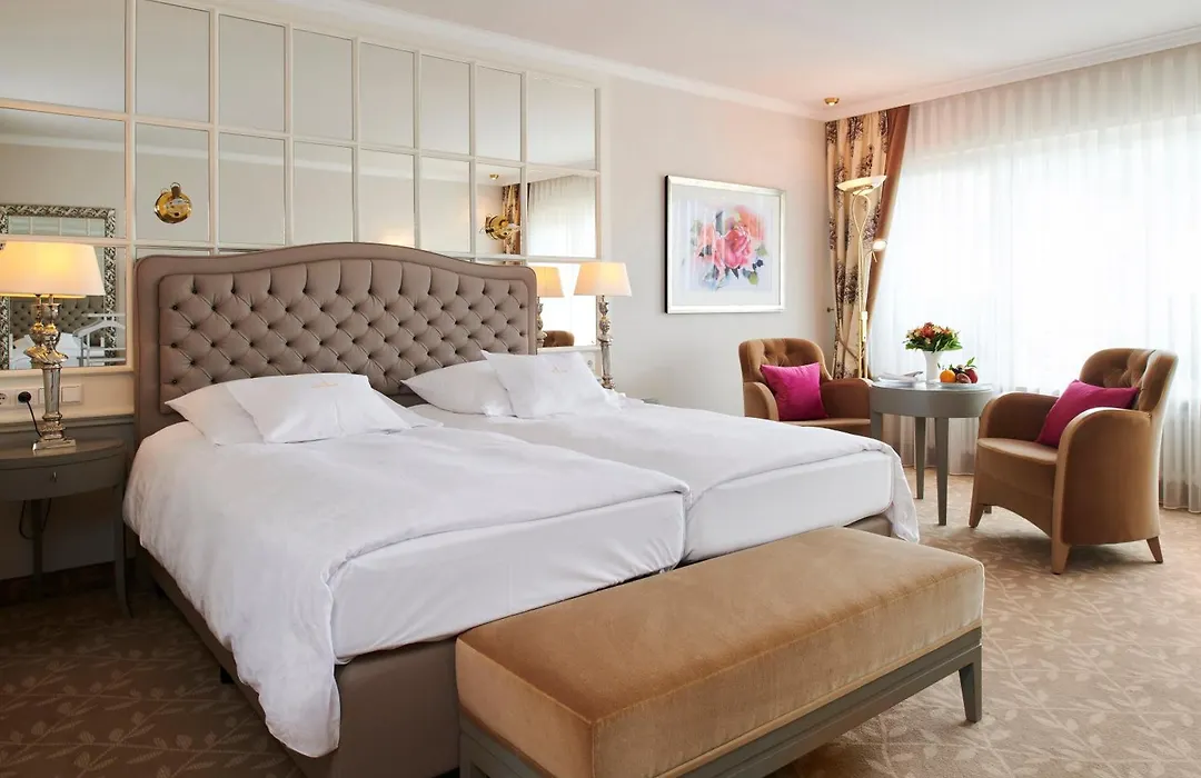 Relais & Chateaux Hotel Schwarzmatt-1
