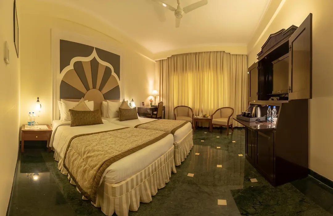 Hotel Clarks Shiraz-1