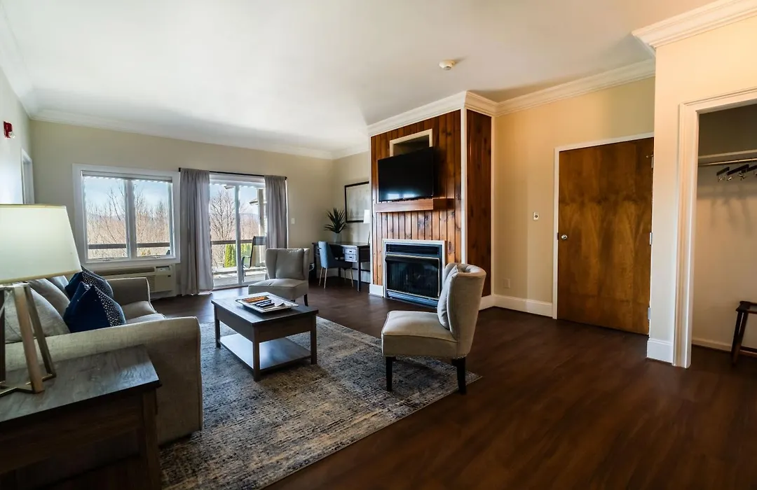 Inn At Crestwood-1