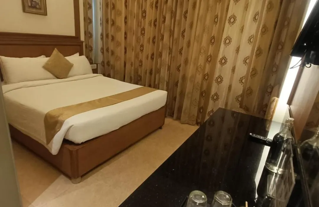Hotel Roopa-1