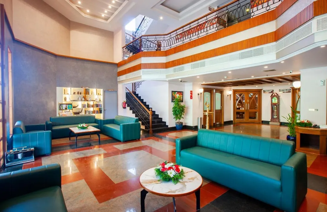 Holiday Hotel-1