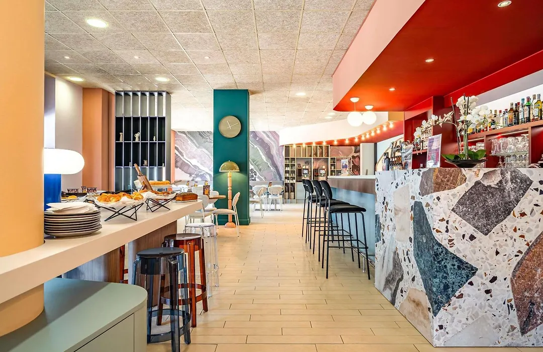 Ibis Styles Ales Centre-1