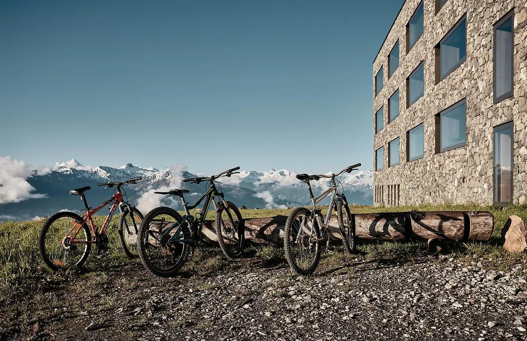 Chetzeron Mountain Hotel-1
