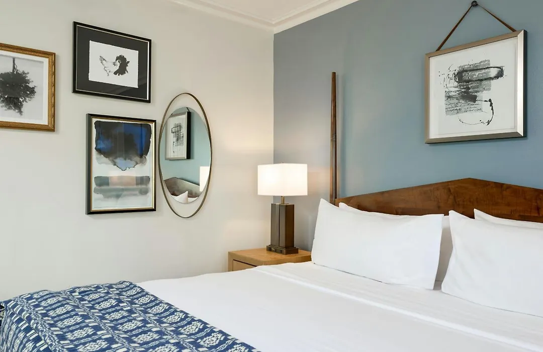 Williamsburg Lodge, Autograph Collection-1