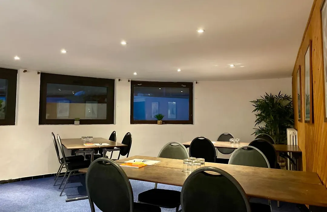 Chalet Hotel La Sapiniere-1