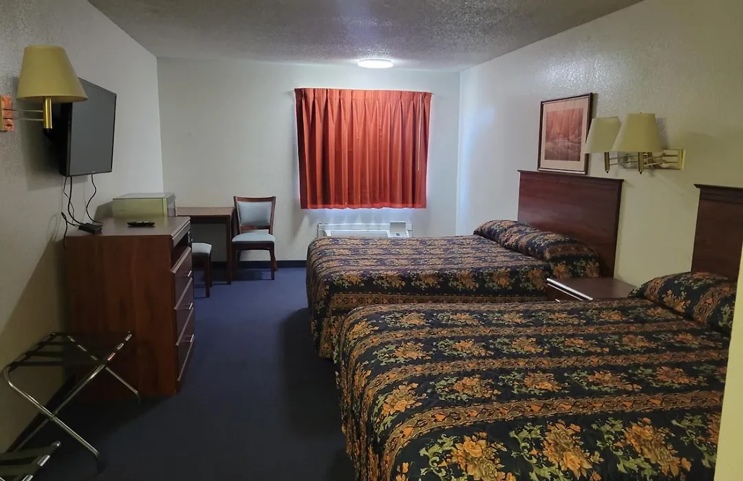 Econo Inn And Suites-1