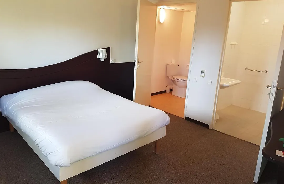 Enzo Hotels Quimperle-1
