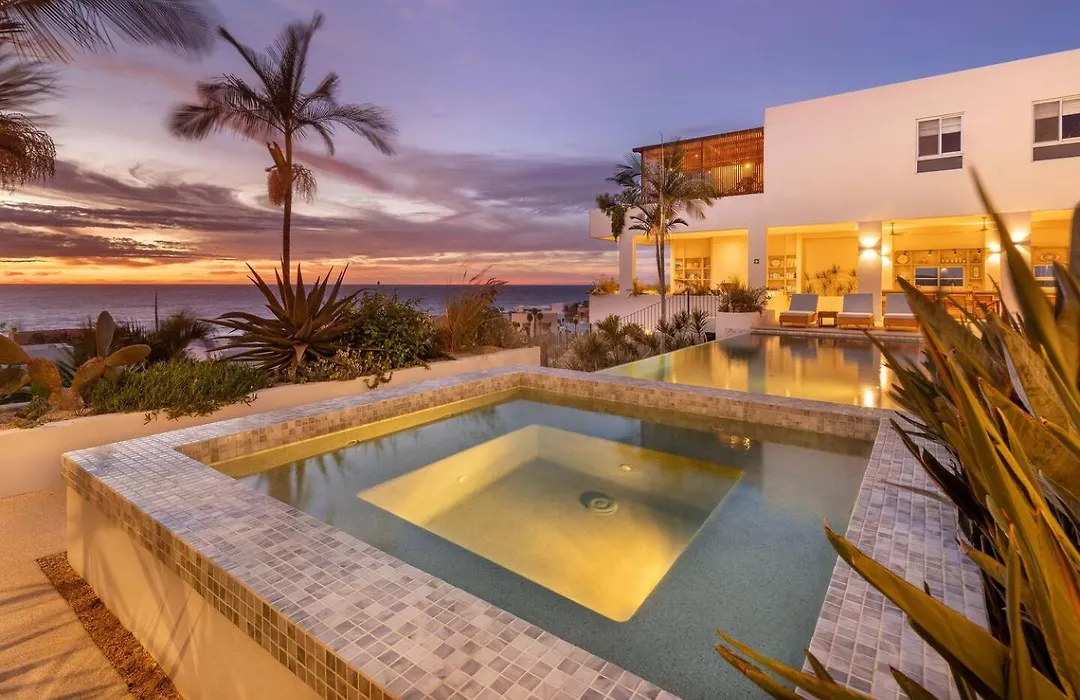 Topia Retreat - Surf Suite Sur-1