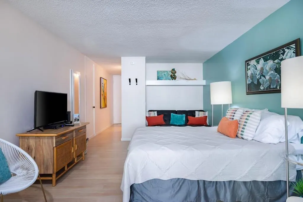 Kona Islander Inn 112-1