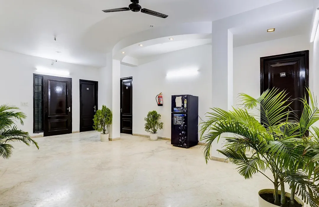 Townhouse By Oyo Mayfeild Garden Nearby Golf Course Road.-1