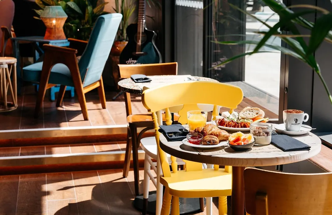 Ruby Zoe Hotel London By Ihg-1