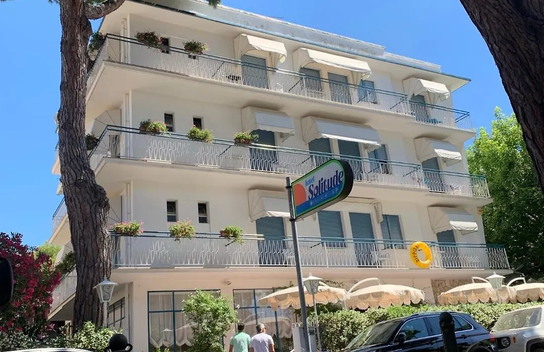 Hotel Solitude-1