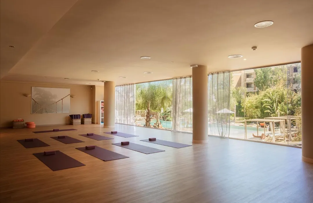 Luna Park Hotel Yoga & Spa-1