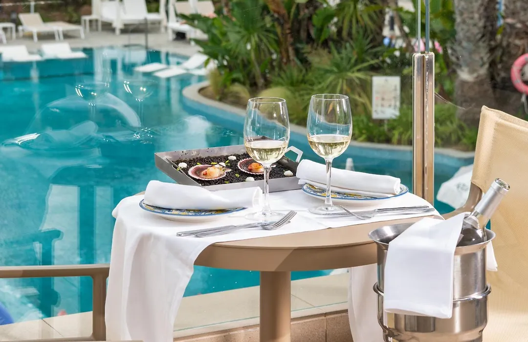 Aqua Hotel Silhouette & Spa - Adults Only-1
