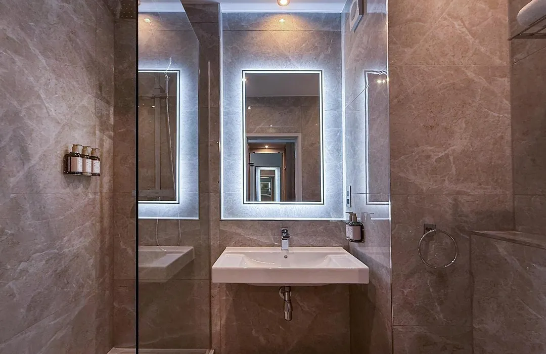 De Vere Cotswold Water Park-1