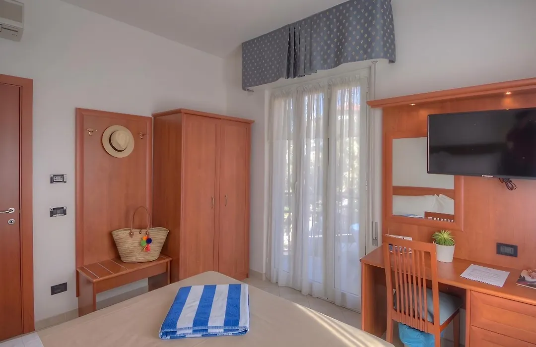 Hotel Noris-1