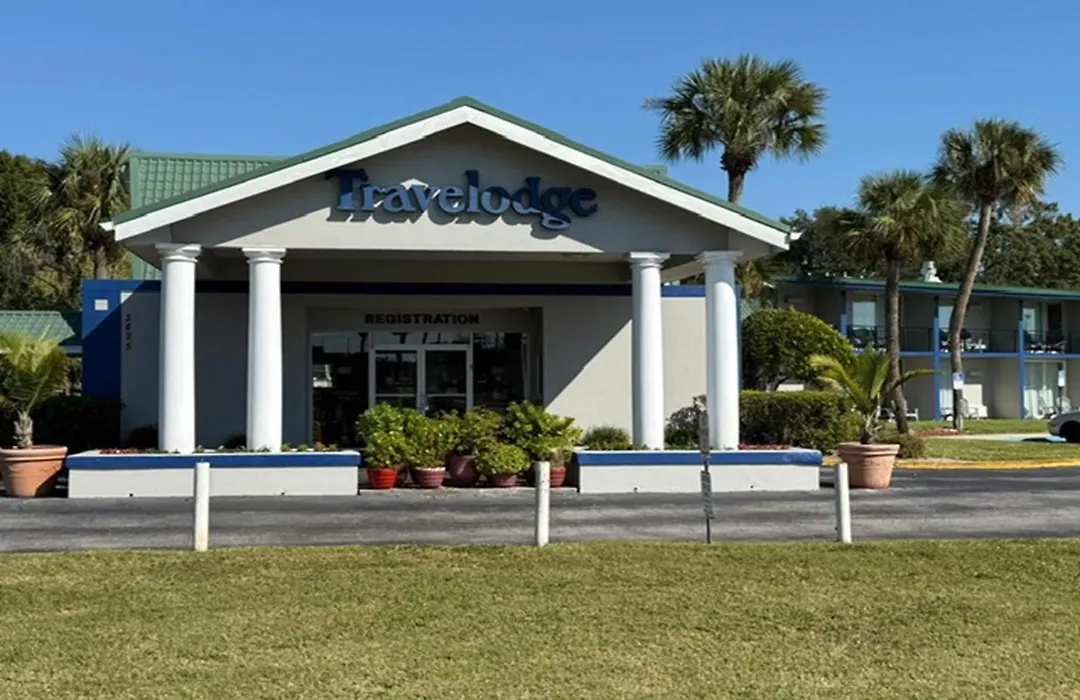 Travelodge By Wyndham Lakeland-1