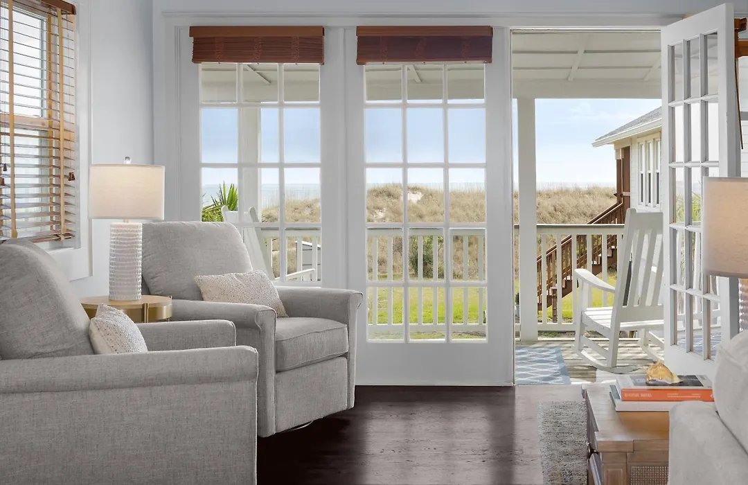 Elizabeth Pointe Lodge-1