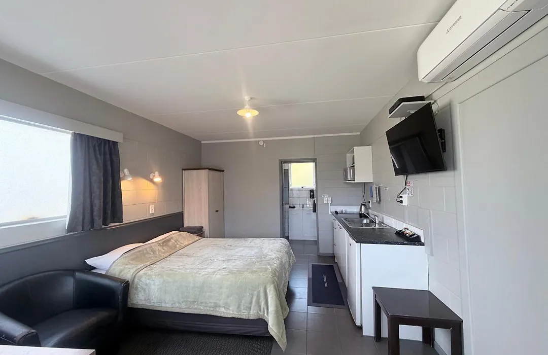 Central Court Motel-1