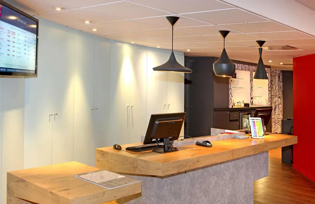 ibis Poitiers Sud-1