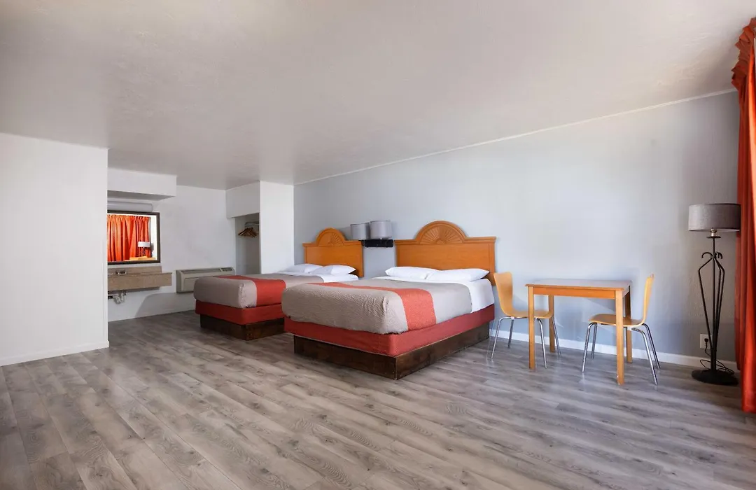 Motel 6-Canon City, Co 719-458-1216-1