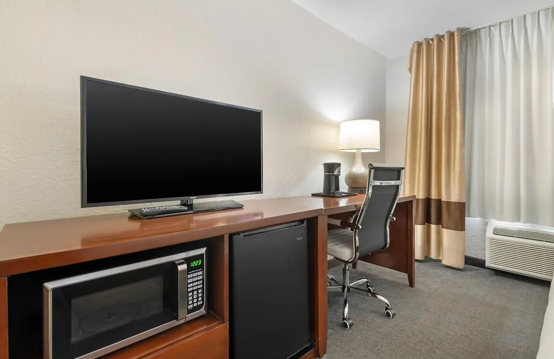 Comfort Inn Fergus Falls-1