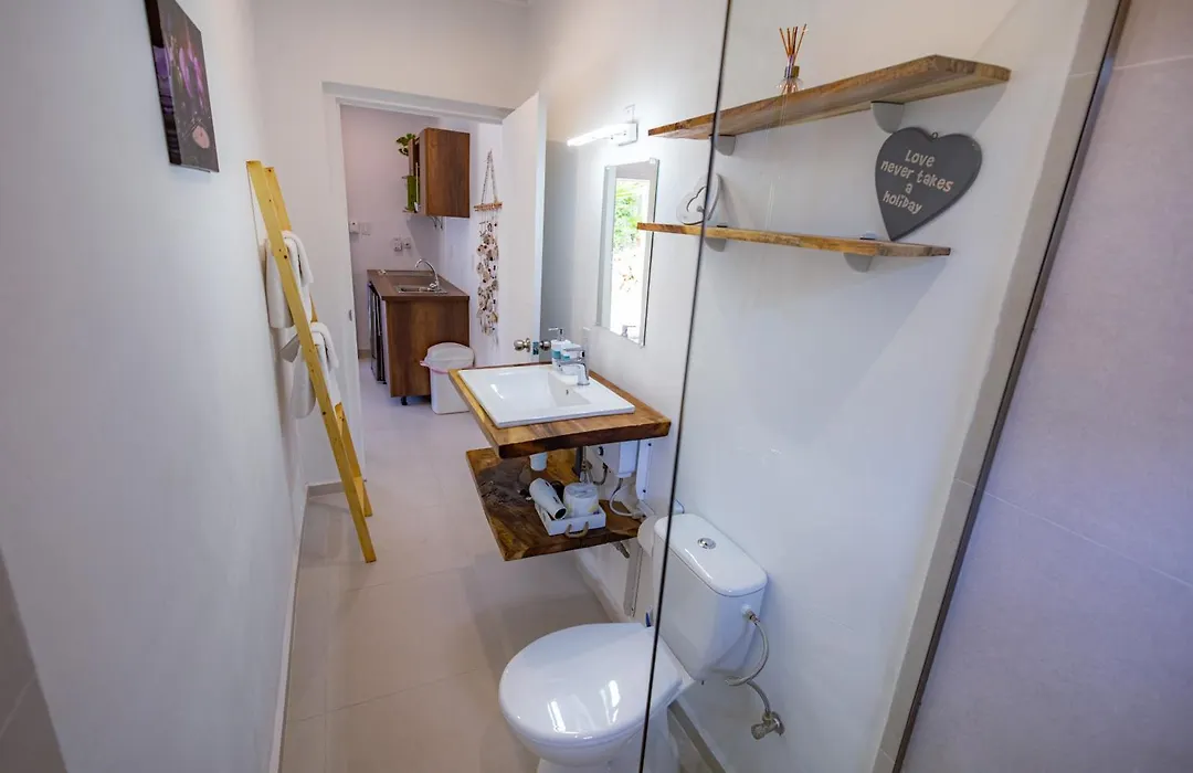 Hibiscus Beach House-1
