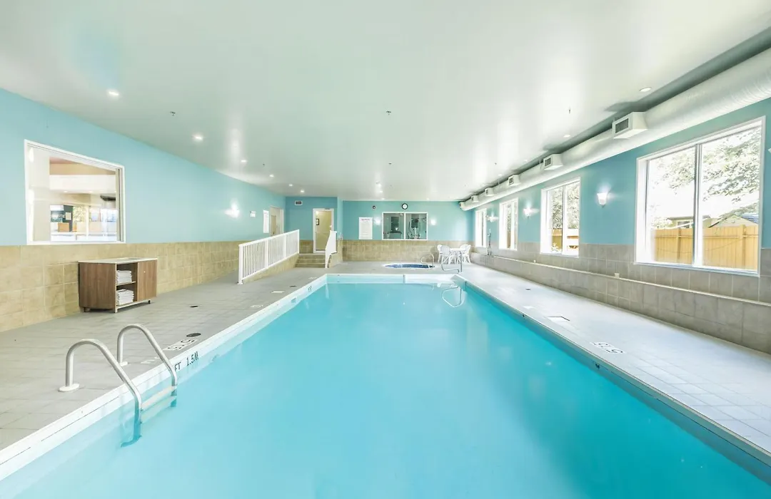 Holiday Inn Express & Suites-Regina-South By Ihg-1