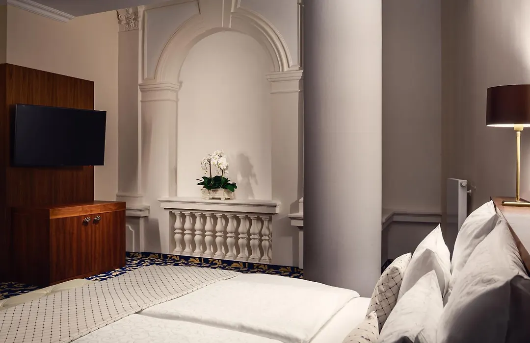 Grandhotel Nabokov-1
