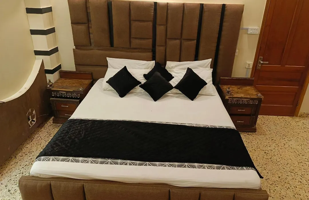 Motel Royal Fantasy-1
