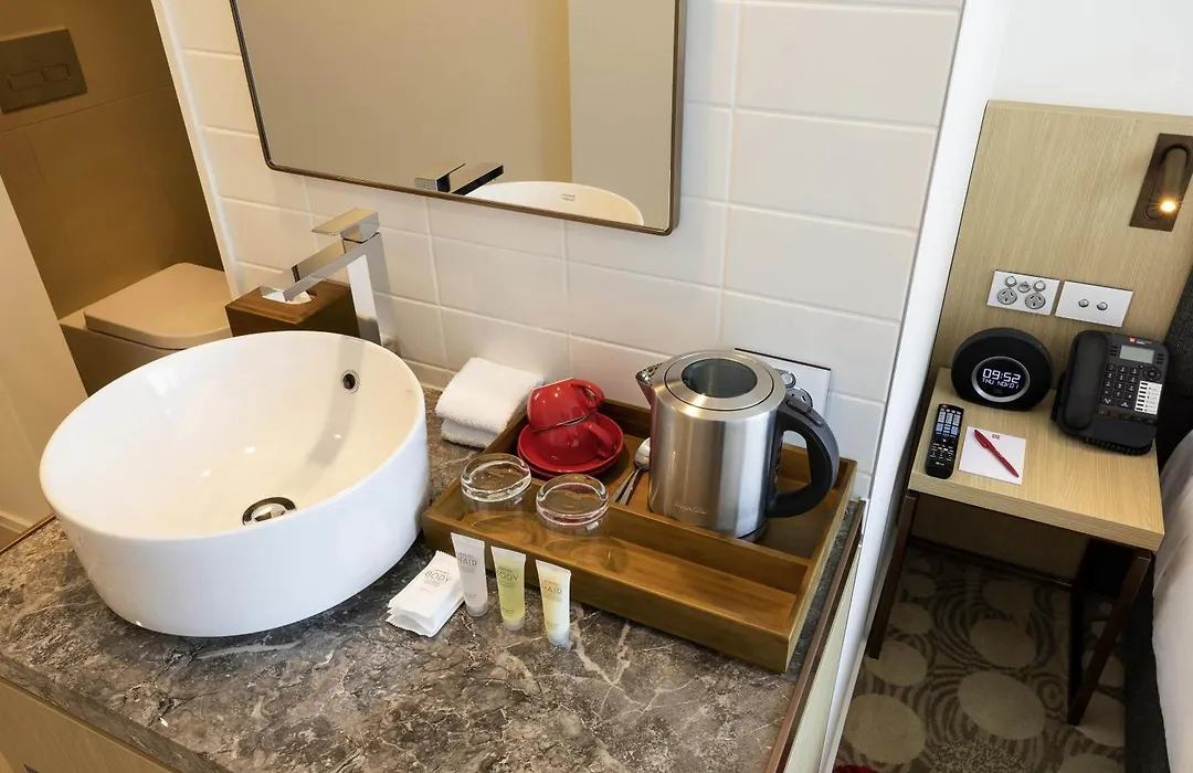 Ibis Melbourne Central-1