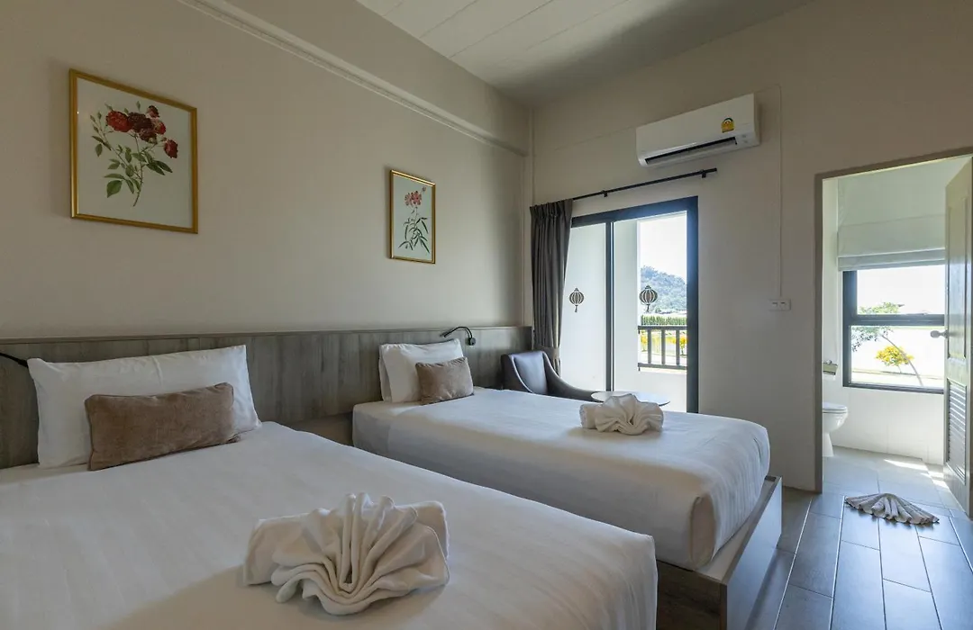 Ang Pao Hotel Phuket-1
