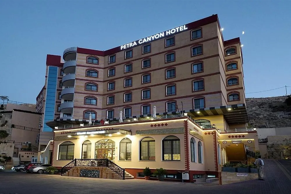 Petra Canyon Hotel-1