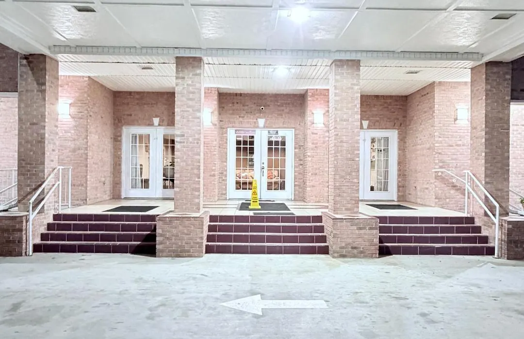 Collins Inn & Suites-1