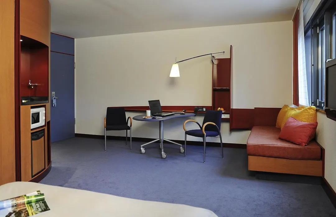 Novotel Suites Muenchen Parkstadt Schwabing-1