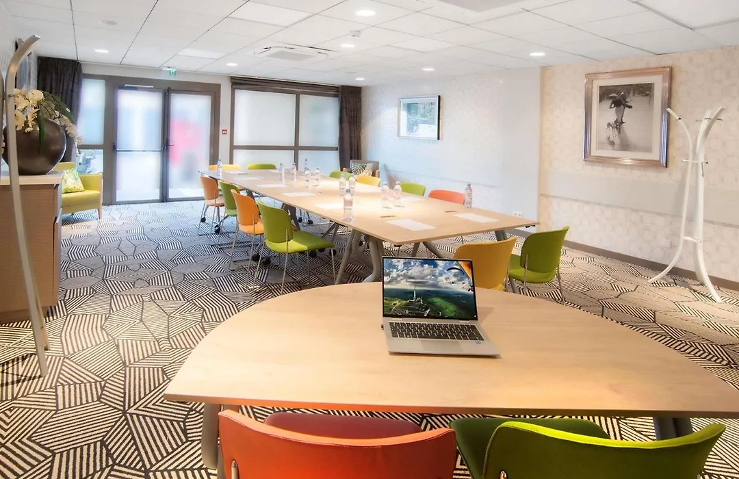 Ibis Styles Clermont-Ferrand Aeroport-1