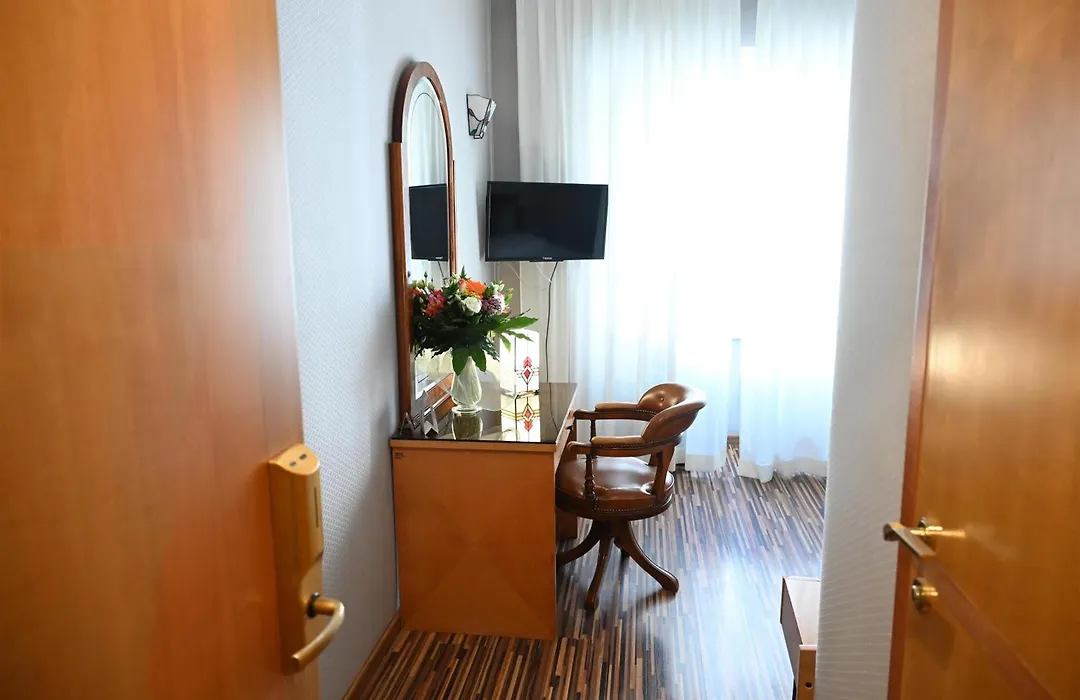 Best Western Hotel Artdeco-1