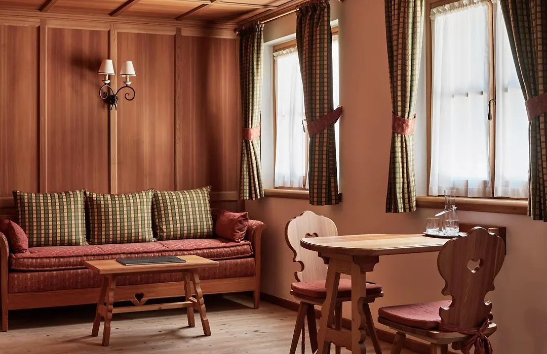 Hotel Chalet Del Sogno-1