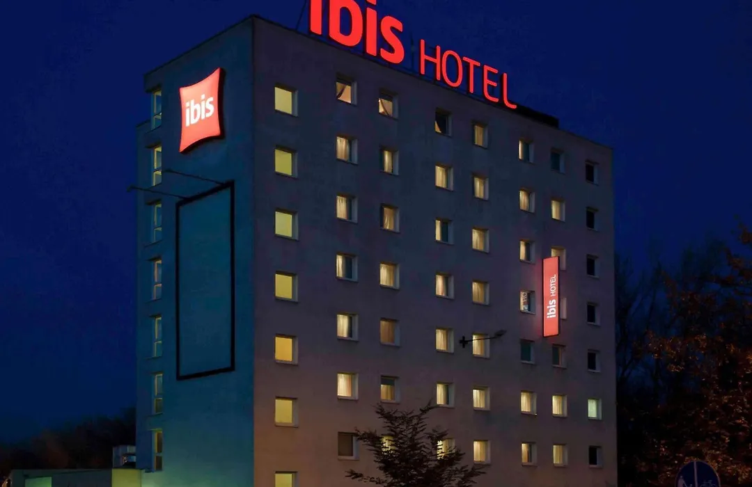 Ibis Warszawa Ostrobramska-1