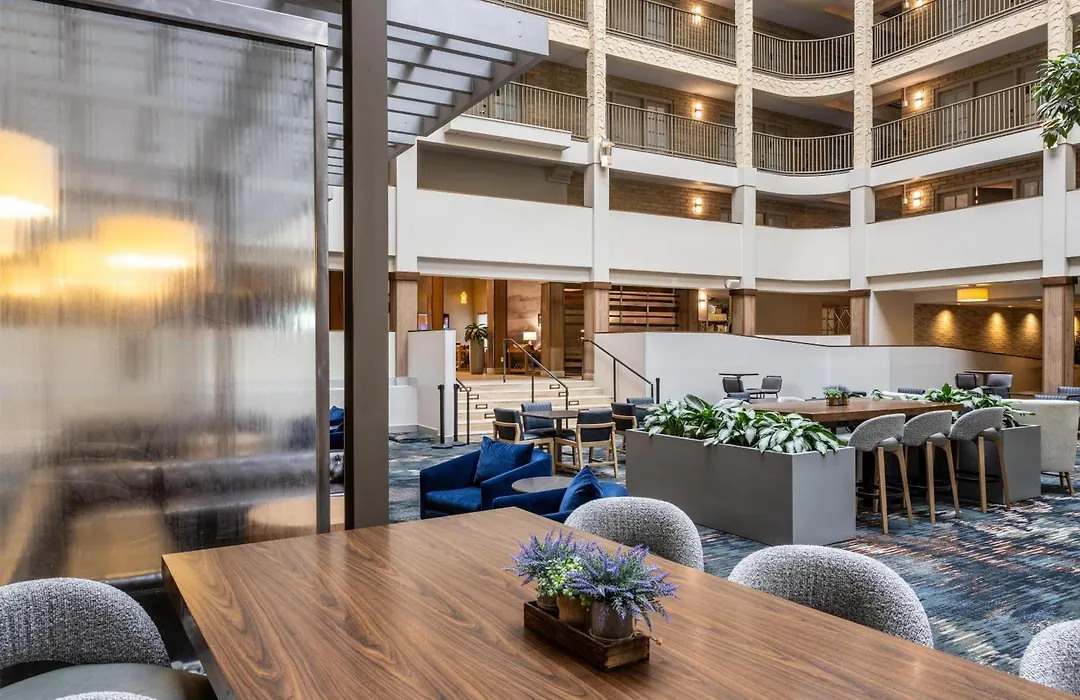 Embassy Suites By Hilton Minneapolis Bloomington Edina-1