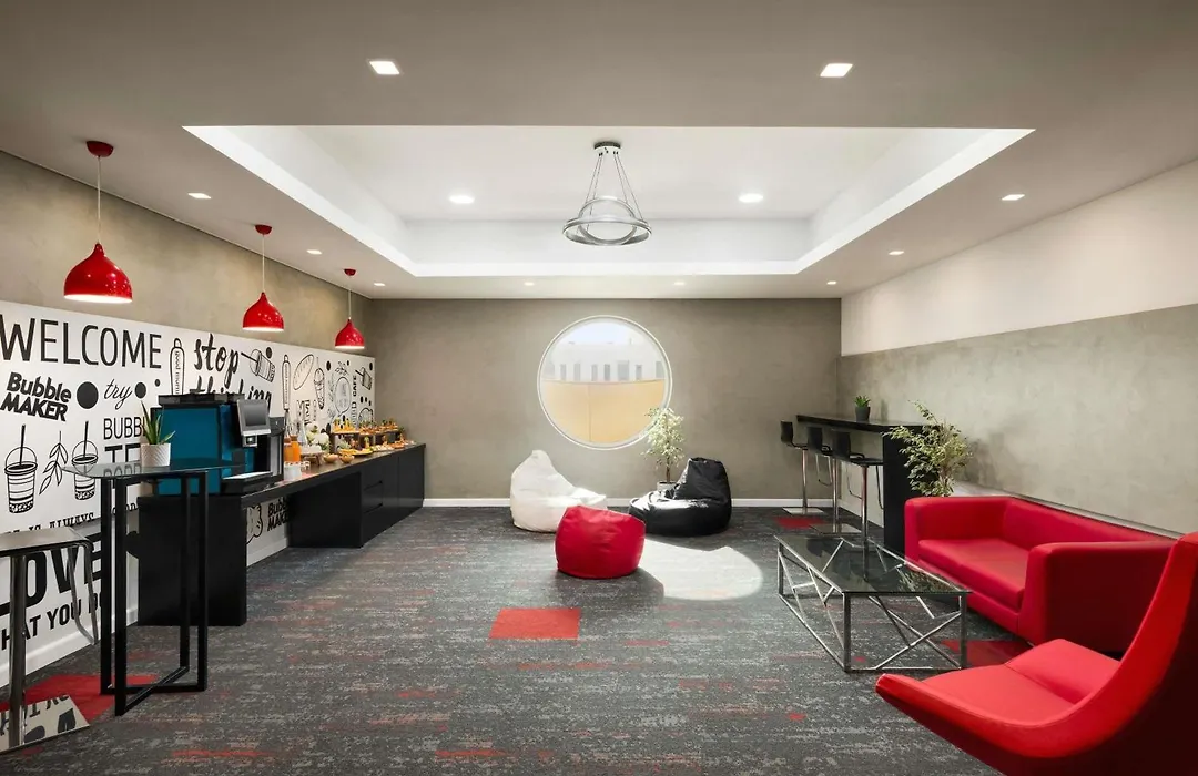 Ibis Muscat-1