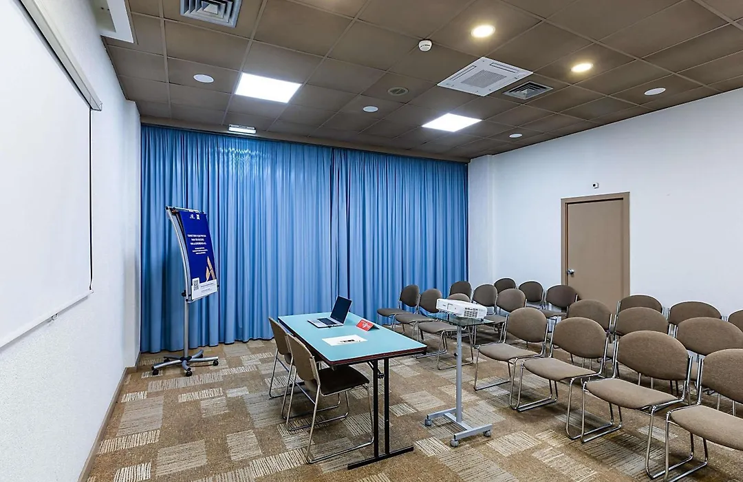 Hotel Ibis Porto Gaia-1