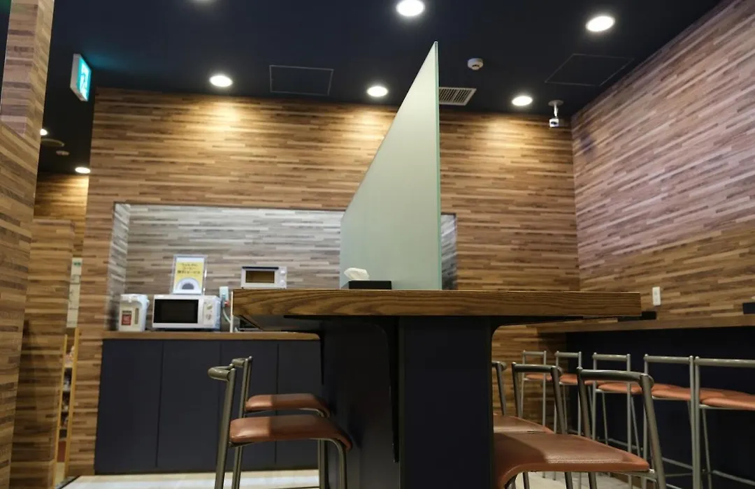 Swanky Hotel Otomo-1
