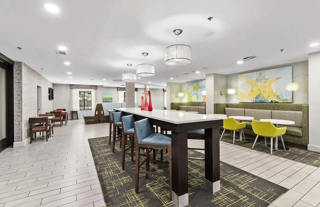 Hampton Inn Salem-1