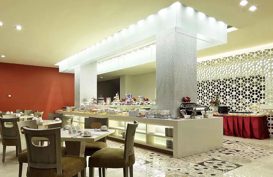 Mercure Padang-1