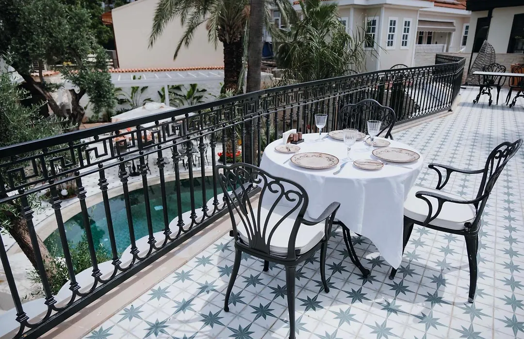 Elegance East Hotel-1
