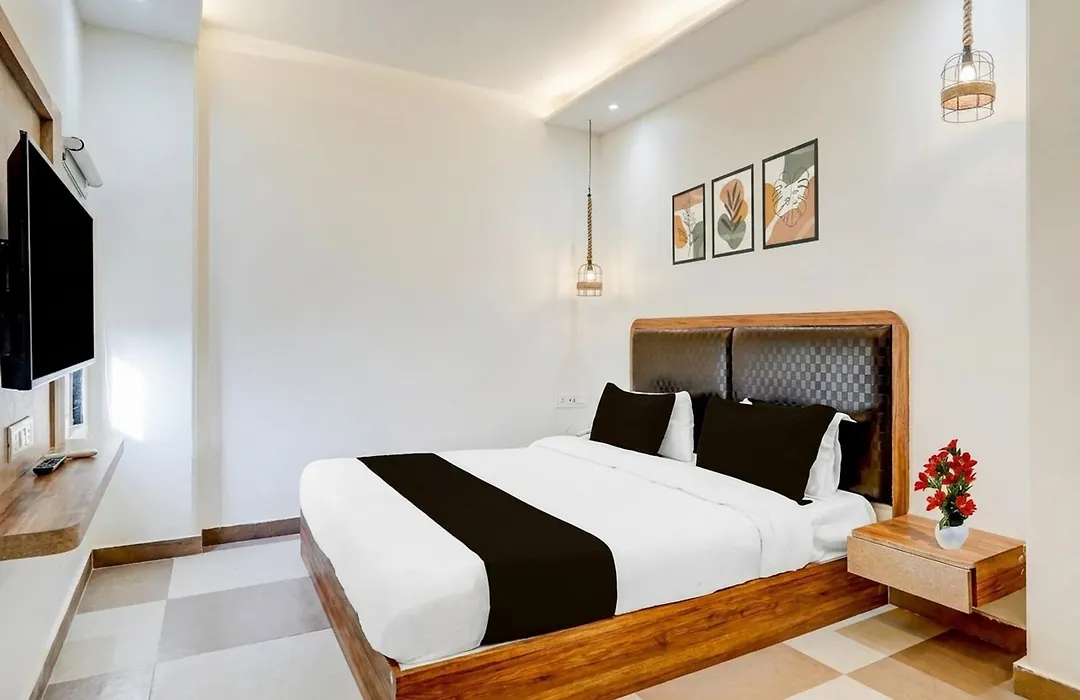 Townhouse Oak New Delhi Central Railway Junction Formerly Uppal International-1